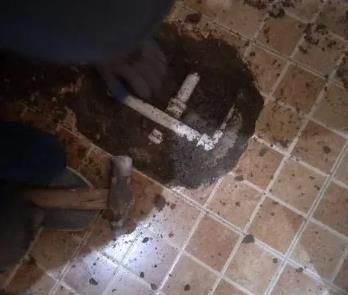 乐业卫生间漏水维修公司为您分享下卫生间渗水如何处理及注意事项